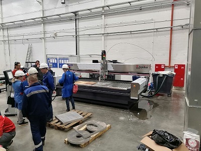 Инженерная служба ЦРГТ провела монтаж гидроабразивного станка Teen King в Подмосковье