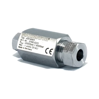 Муфта 1/4" - 3/8"
