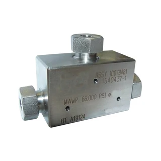 Тройник (муфта 3-х проводная) 3/8"-9/16"-9/16"
